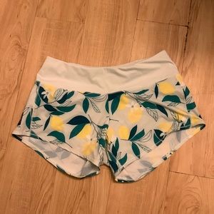 Oiselle Roga Running Shorts Lemon